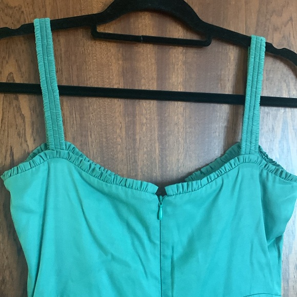 Lady Pipa Green Fitted Dress - Picture 5 of 7